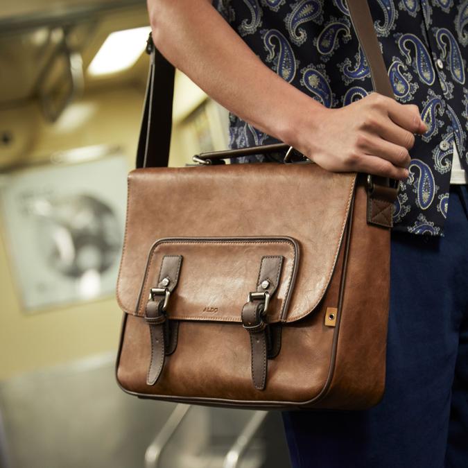 Gludia Men's Cognac Messenger
