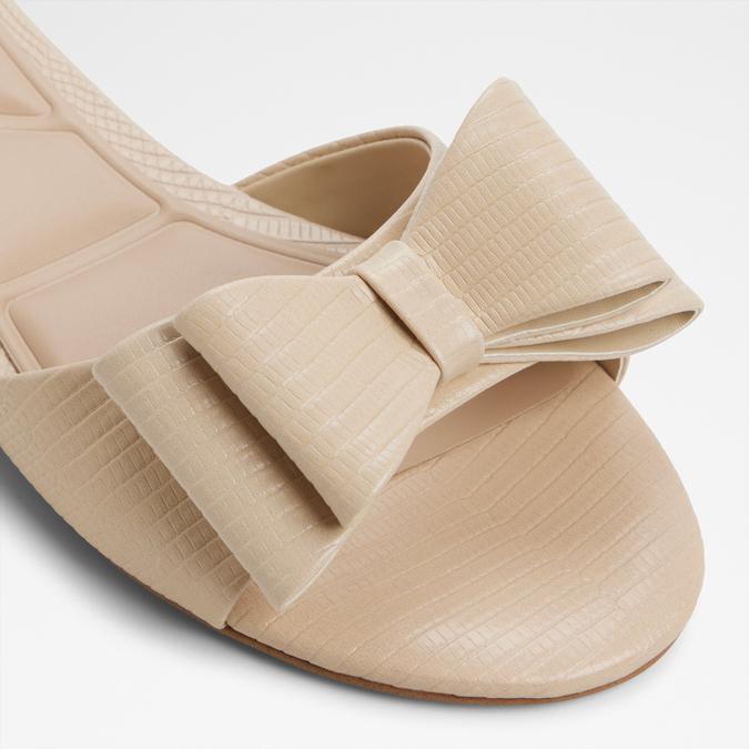 Eloquent-In Women's Beige Flat Sandals image number 5