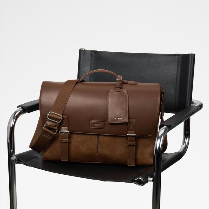 PRESCOT Tan Men Messenger image number 4
