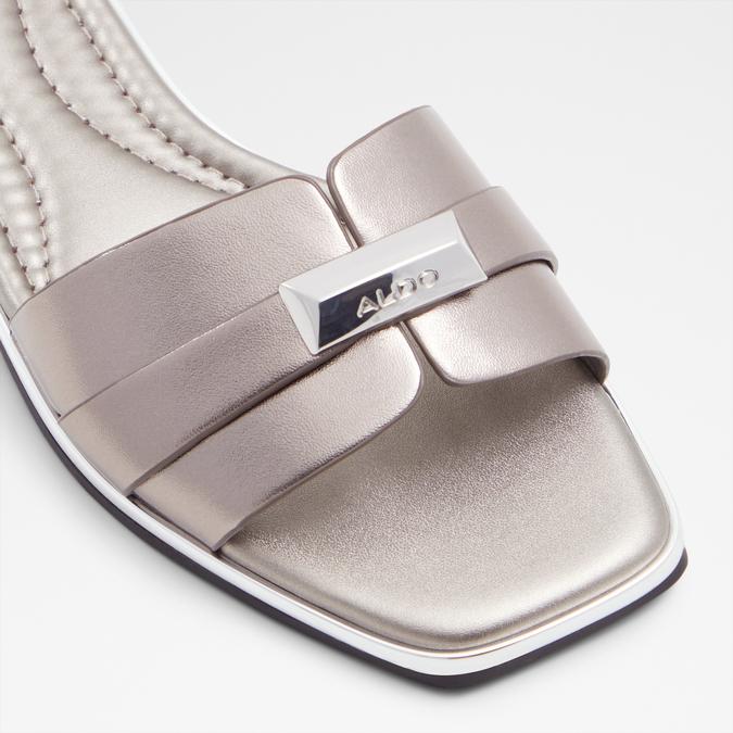 Darine Women's Grey Flat Sandals image number 5